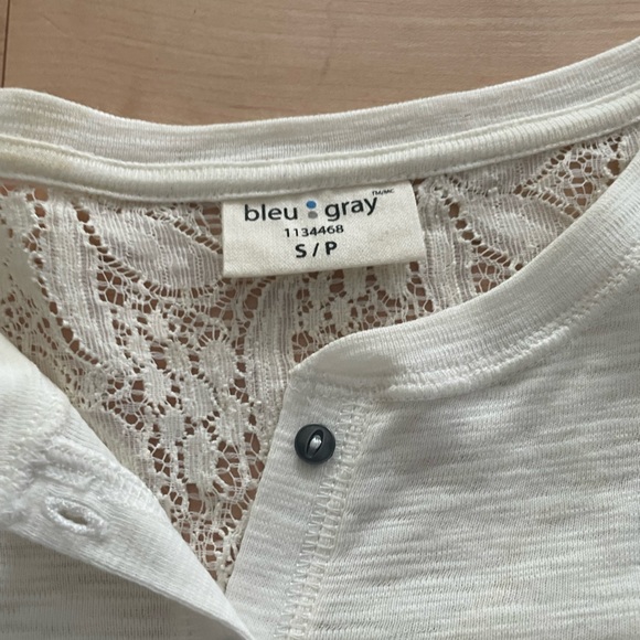 White womens top. - Picture 2 of 3